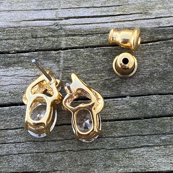 Cubic Zirconia earrings gold plated stud earrings - Picture 5 of 6